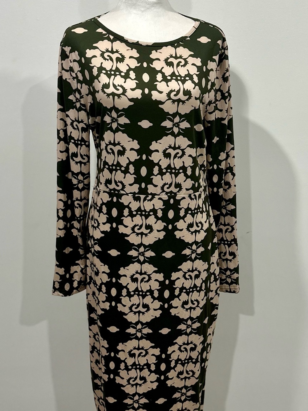 Olive Green and Beige Long-Sleeve Printed Shift Dress